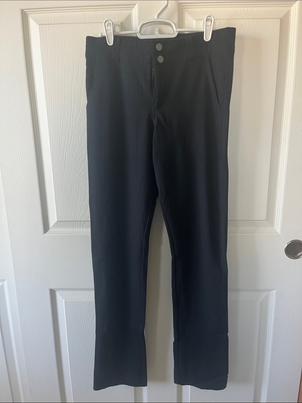 Title Nine Women’s Passport Ponte Trouser.  Size 6.  Stretch
